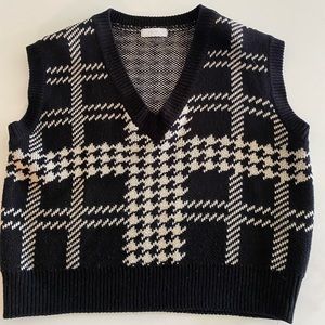 Oak + Fort Houndstooth sweater vest